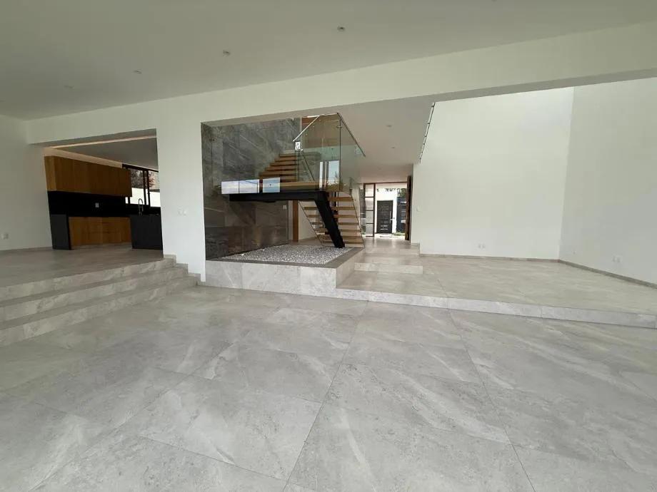 secondary property images 0