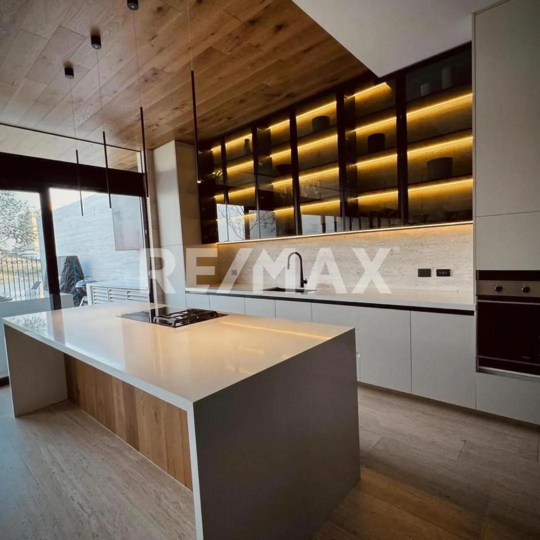 secondary property images 0