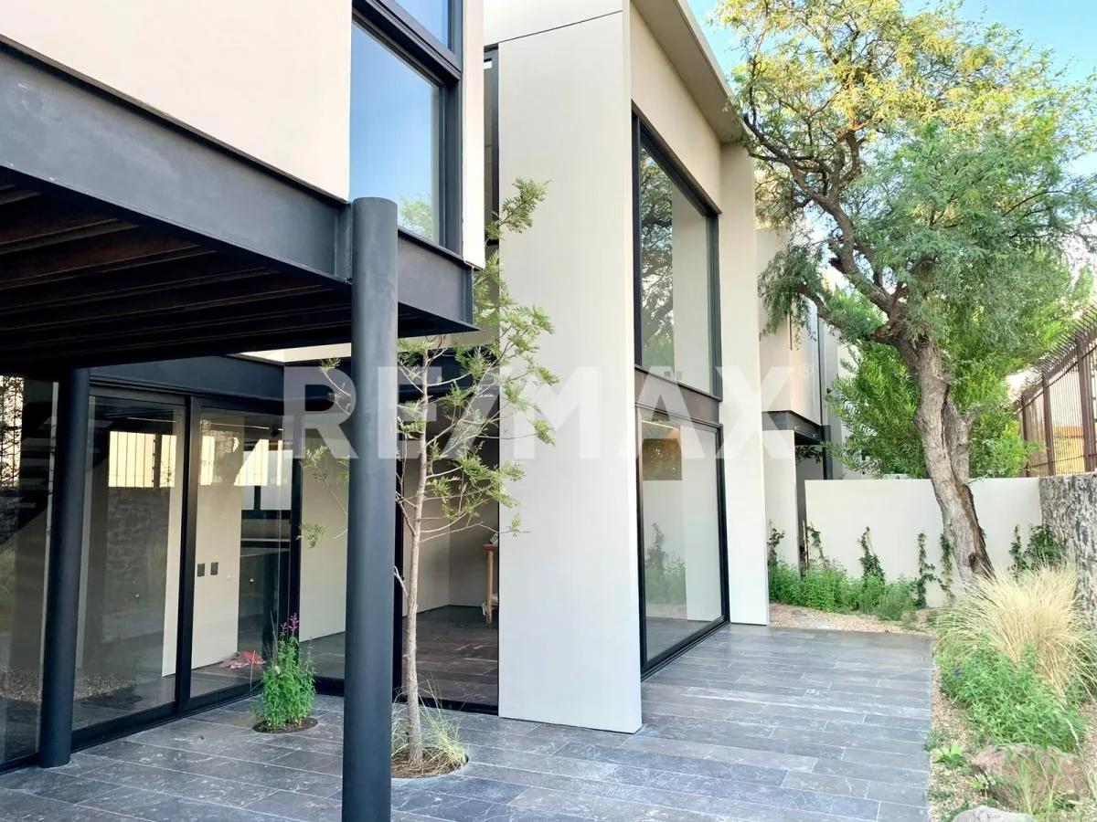 secondary property images 0