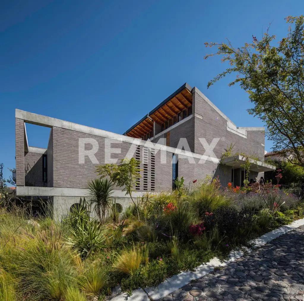 secondary property images 0