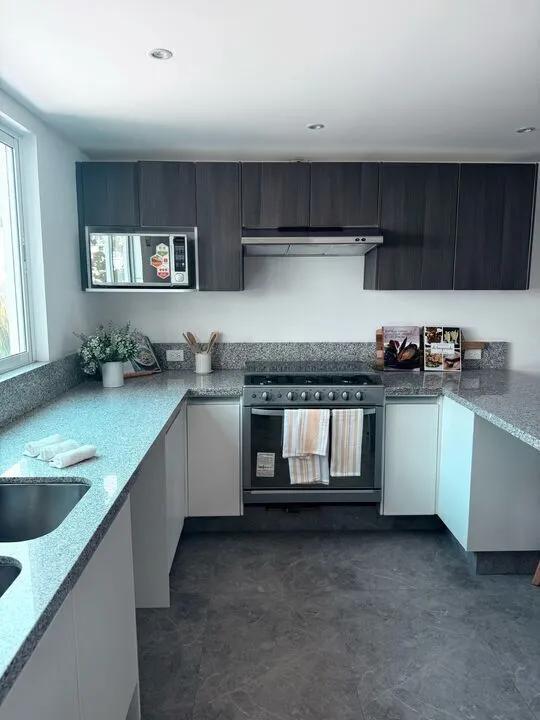 secondary property images 0