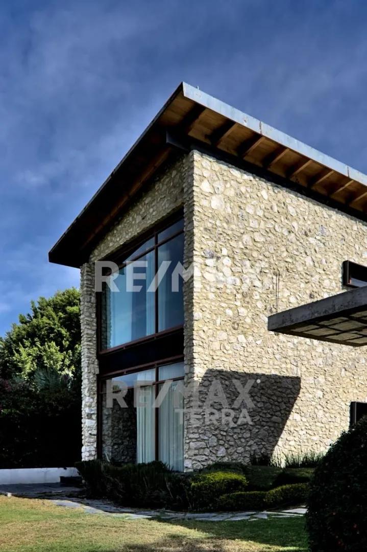 secondary property images 0