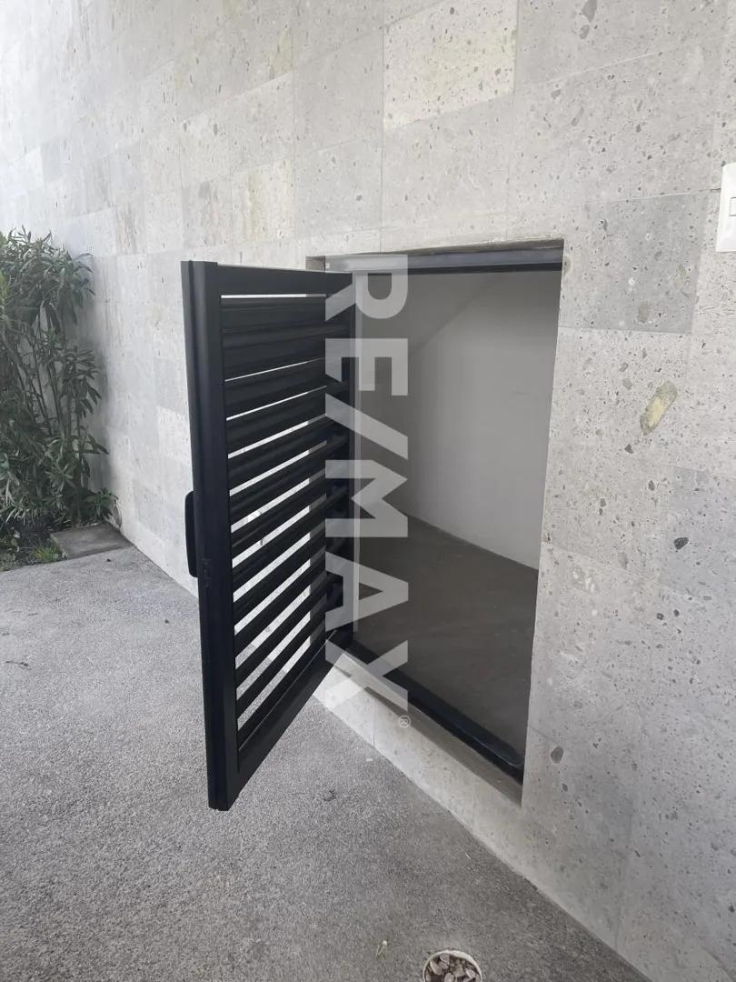 secondary property images 0