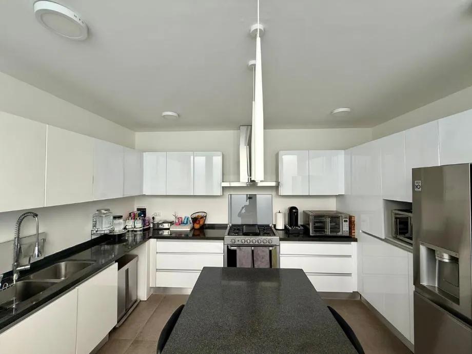 secondary property images 2