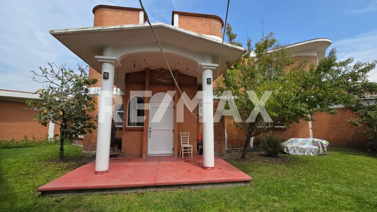 secondary property images 0