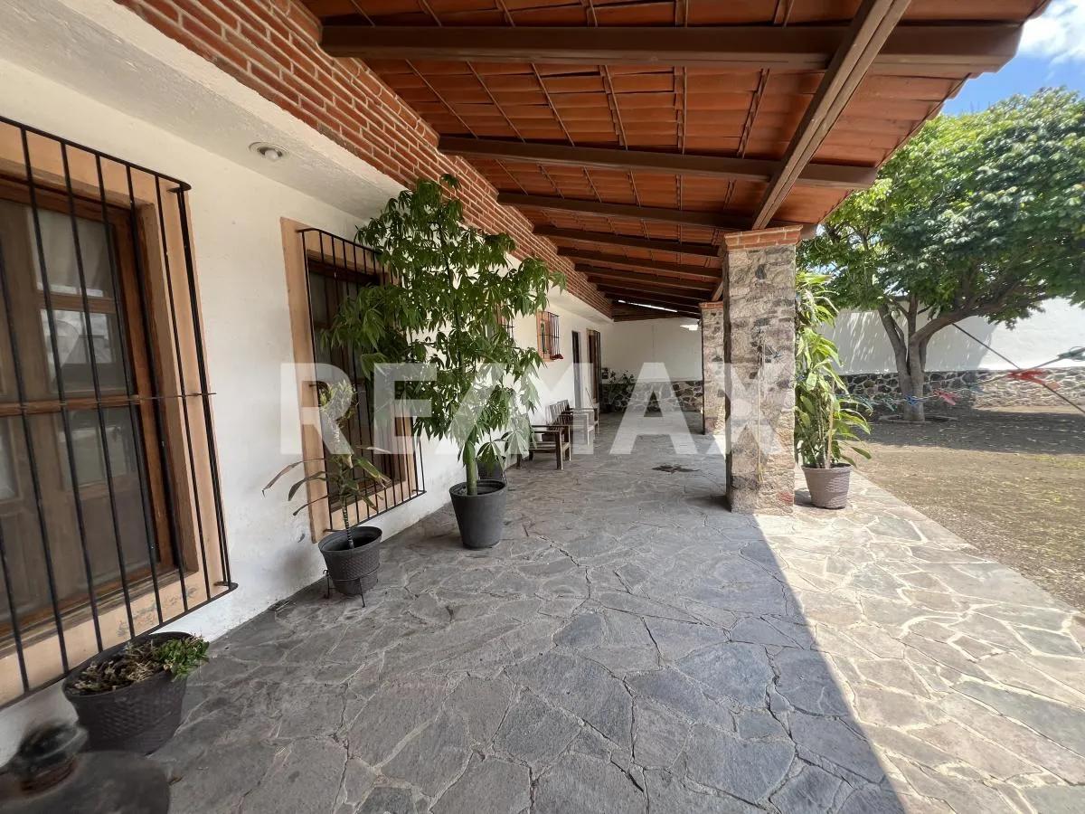 secondary property images 0