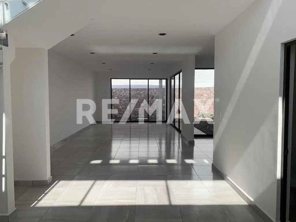 secondary property images 0