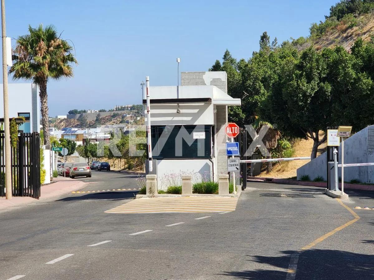 secondary property images 0