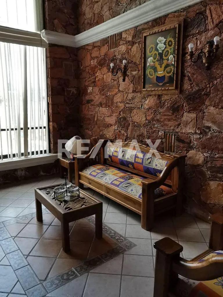 secondary property images 0