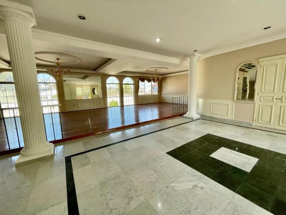 secondary property images 0