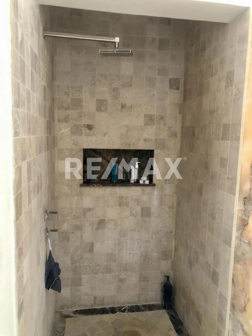 secondary property images 0