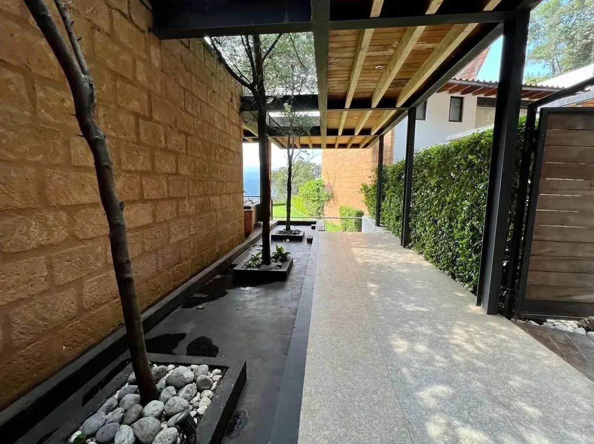 secondary property images 0