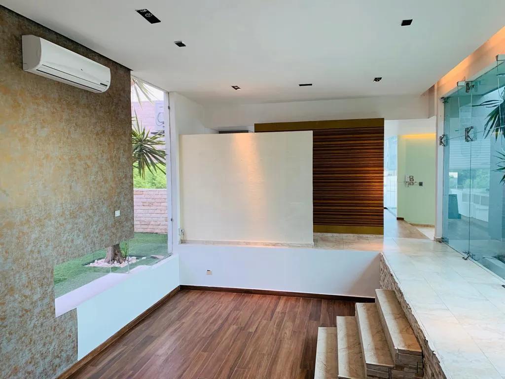 secondary property images 0