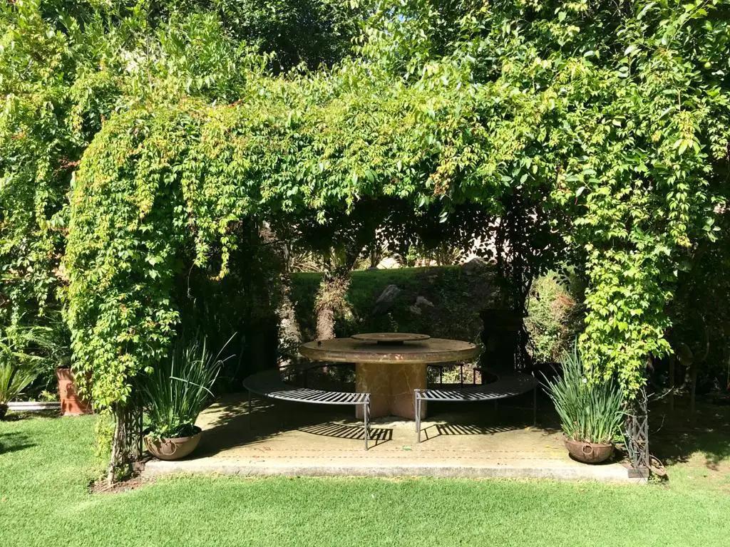 secondary property images 0