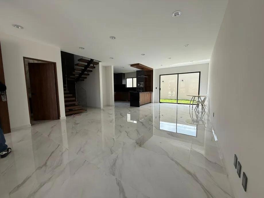 secondary property images 0