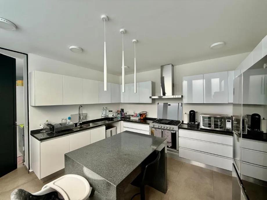 secondary property images 1