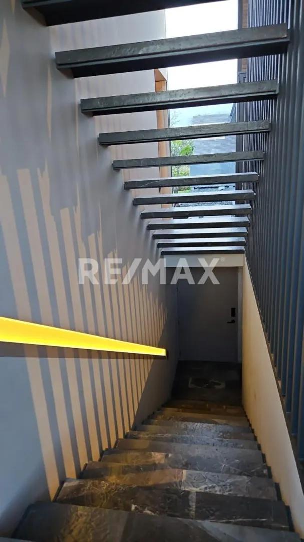 secondary property images 0