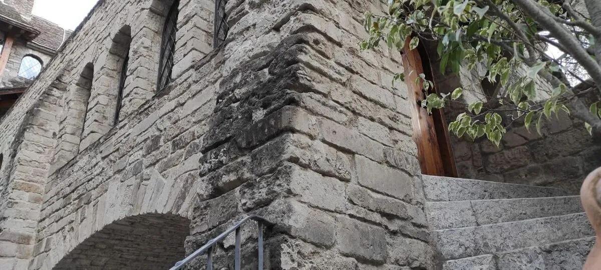 secondary property images 0