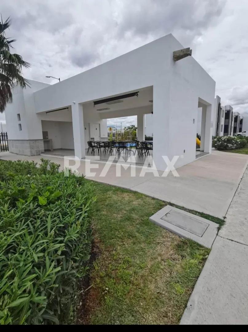 secondary property images 0