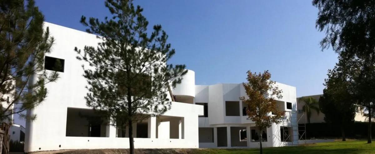 secondary property images 0