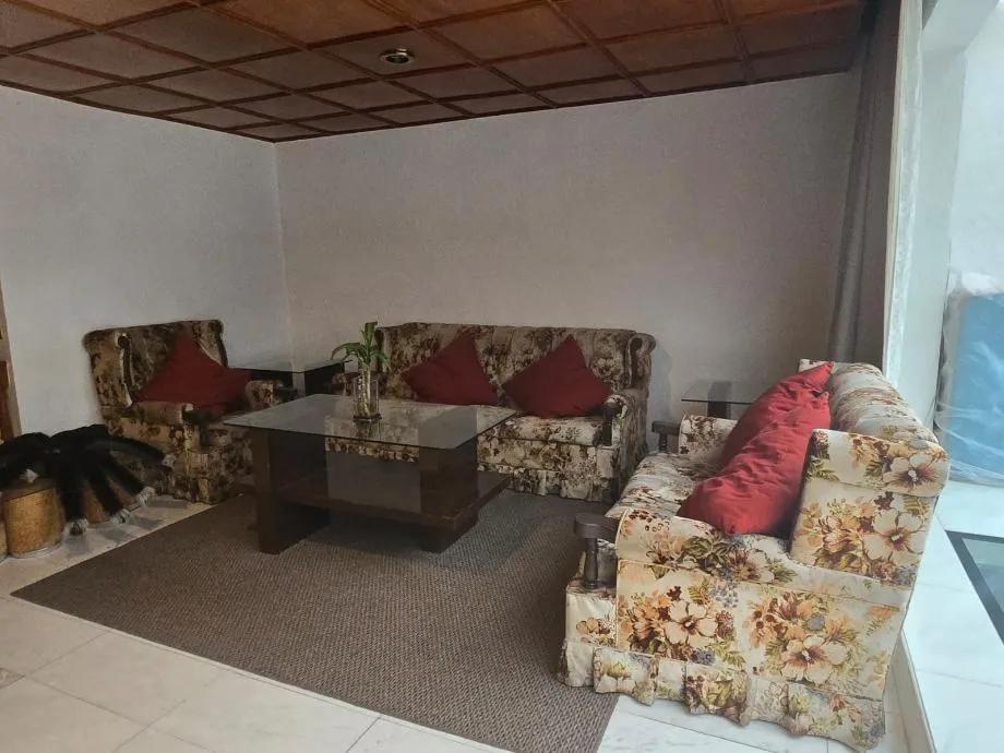 secondary property images 0