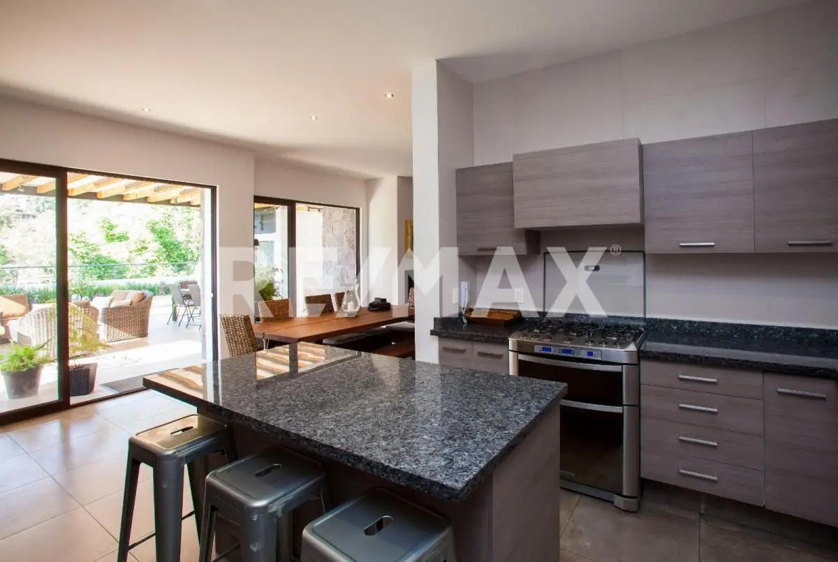 secondary property images 2