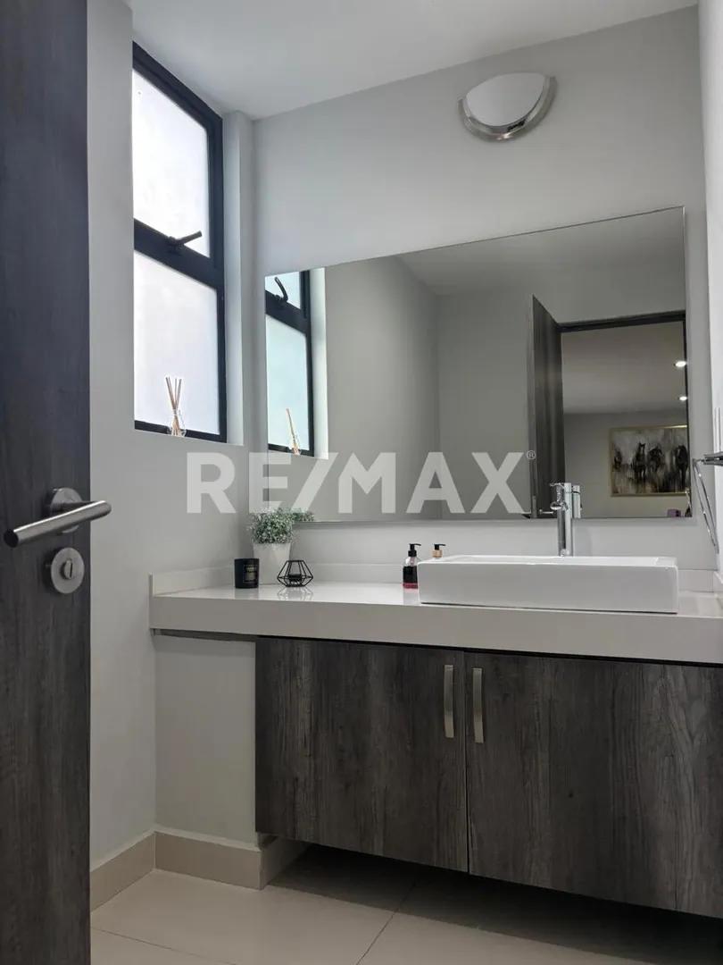 secondary property images 0