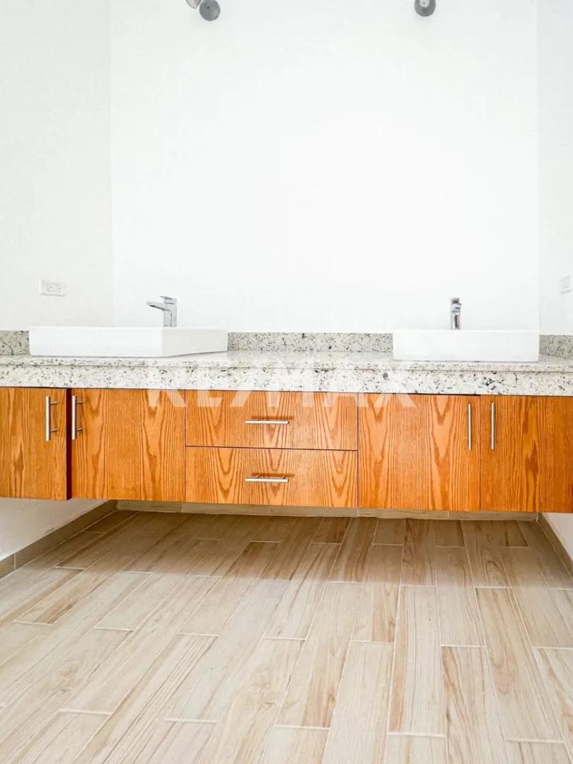 secondary property images 2