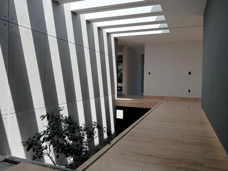 secondary property images 0