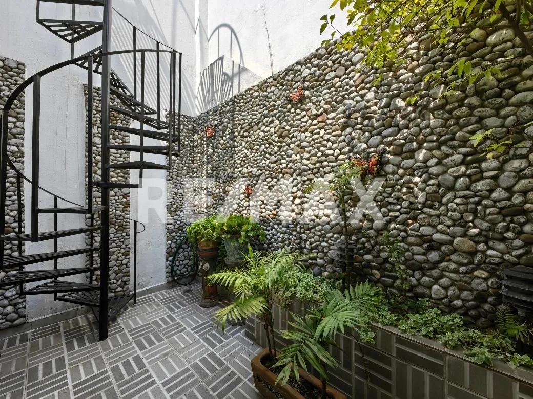 secondary property images 3