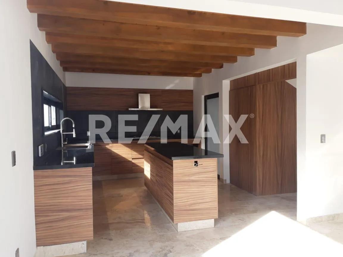 secondary property images 0