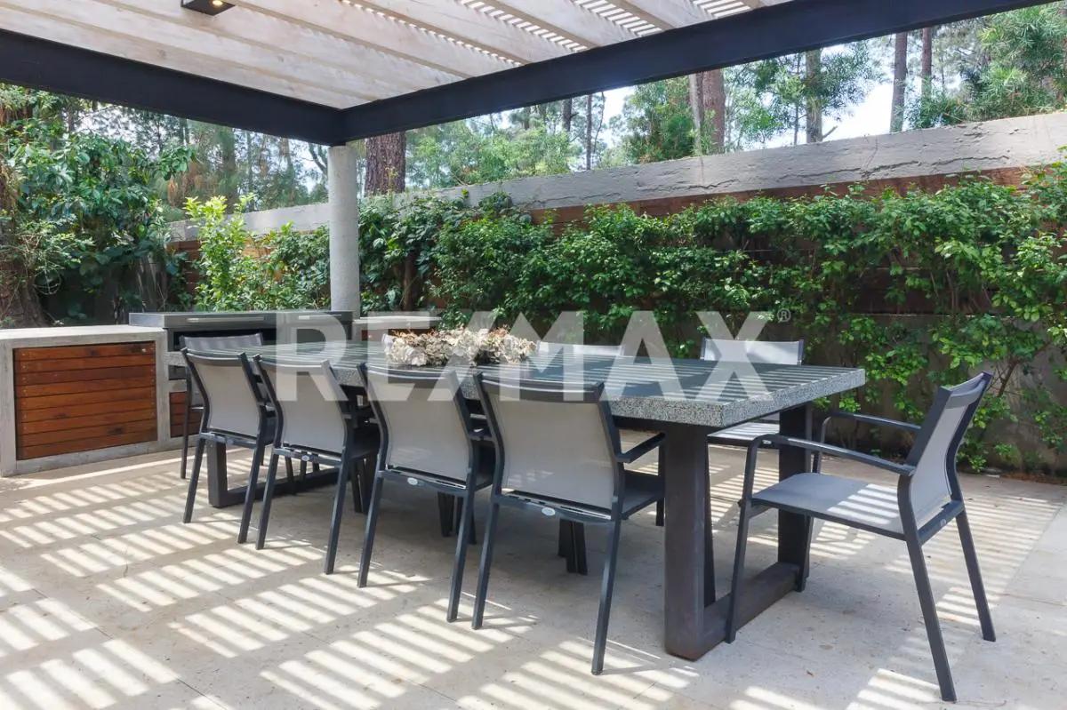 secondary property images 0