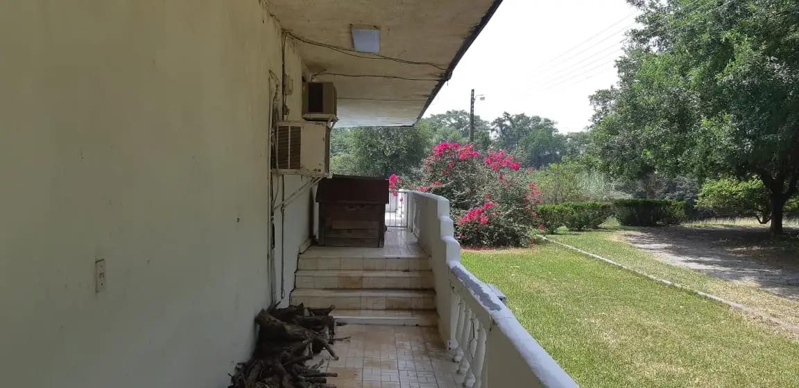 secondary property images 0